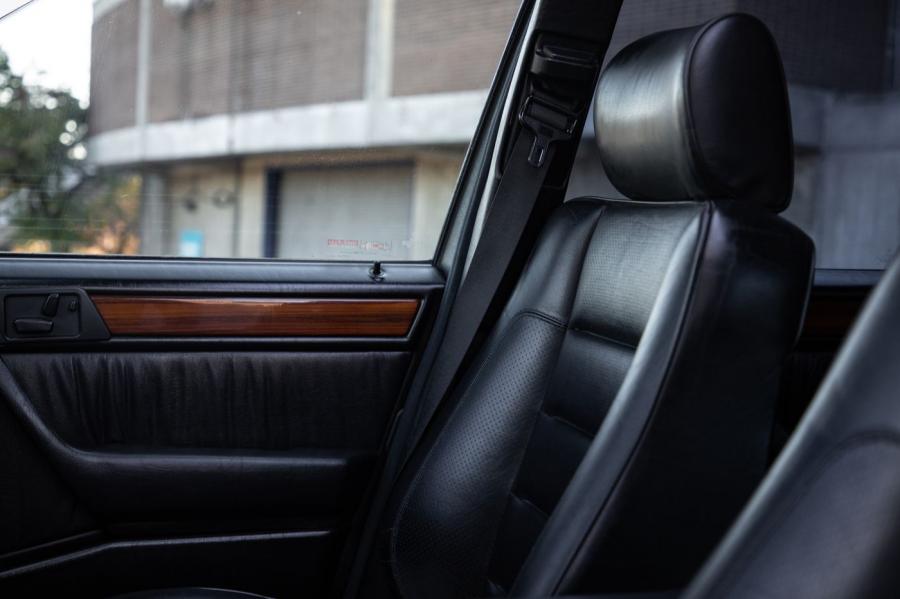 Интерьер Mercedes-Benz 300 TE 4Matic (S124) 1993 года  (фото 41 из 89)